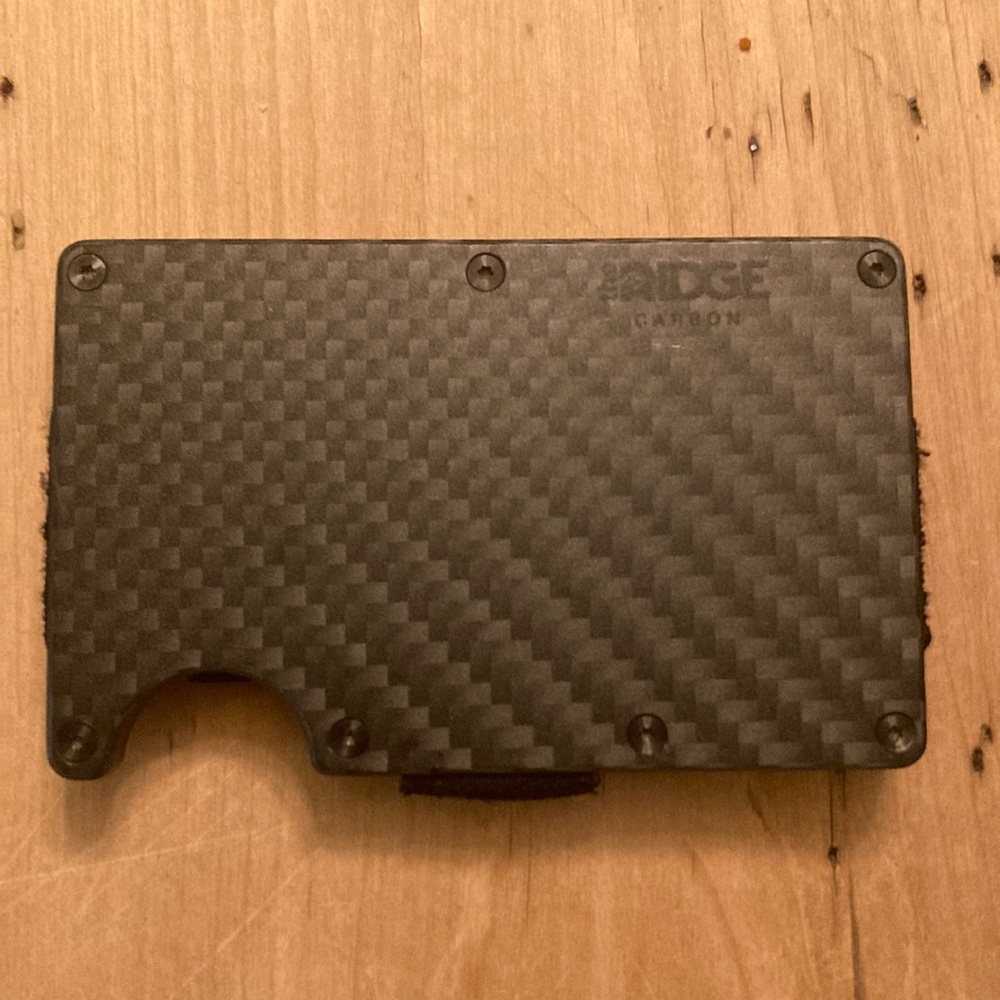 Ridge carbon fiber wallet